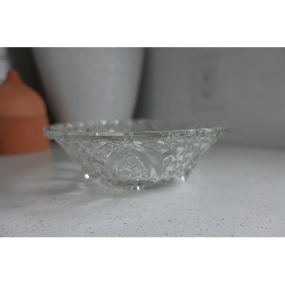 Vintage Kig Malaysia glass bowl‎ Fleur de lis and rose pattern